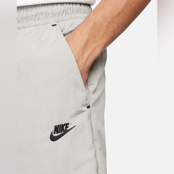 Nike NWT Sportswear Tech Essentials Men's lined Commuter Pants Gray Small - Picture 4 of 9